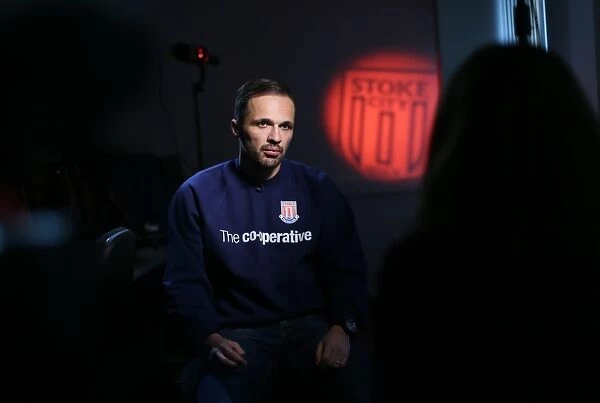 Matthew Etherington Gives Back: Aiding Stoke City Community Team with The Cooperative in December 2013