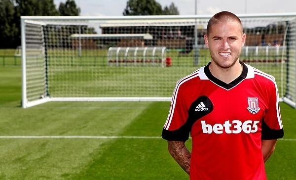Michael Kightly Joins Stoke City: Welcome to the Potters