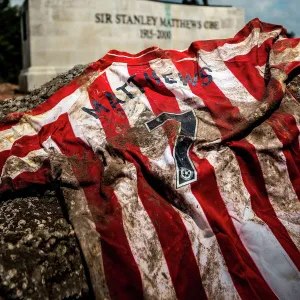 Stanley Matthews Statue