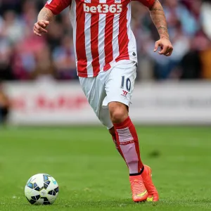 Season 2014-15 Framed Print Collection: Stoke City v Aston Villa