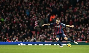 Images Dated 2nd February 2013: Arsenal vs Stoke City: Clash at The Emirates - February 2, 2013