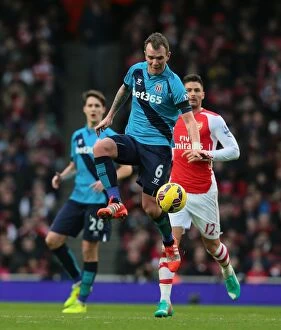 Images Dated 14th January 2015: Arsenal vs Stoke City: Clash at The Emirates - January 10, 2015