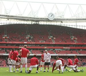 Images Dated 23rd October 2011: Arsenal vs Stoke City: Clash of the Titans (October 23, 2011)