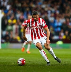 Images Dated 9th October 2015: Aston Villa v Stoke City
