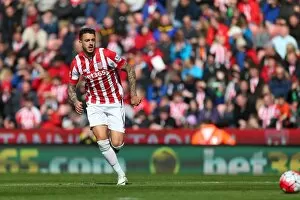 Images Dated 2nd April 2016: The Battle at Bet365 Stadium: Stoke City vs Swansea City - April 2, 2016