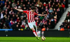 Images Dated 6th February 2015: Battle at Bet365: Stoke City vs Queens Park Rangers (January 31, 2015)