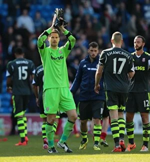 Cardiff City v Stoke City Collection: Cardiff City vs Stoke City: Clash of the Championship Contenders (19th April 2014)
