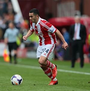 Stoke City v Fulham Collection: Clash at the Bet365 Stadium: Stoke City vs Fulham - May 3, 2014