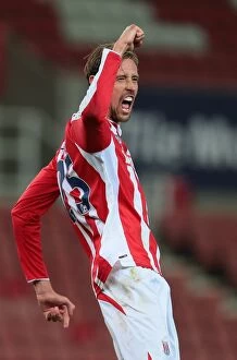 Stoke City v Portsmouth Collection: Clash at the Bet365 Stadium: Stoke City vs Portsmouth - August 27, 2014