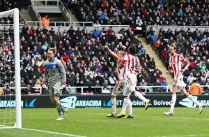 Newcastle United v Stoke City Collection: Clash of the Magpies and Potters: Newcastle United vs Stoke City (March 10, 2013)