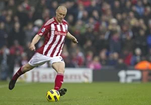 Images Dated 20th November 2010: Clash of the Midland Giants: West Bromwich Albion vs Stoke City (November 20, 2010)