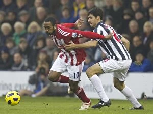 Images Dated 20th November 2010: Clash of the Midland Giants: West Bromwich Albion vs. Stoke City (November 20, 2010)