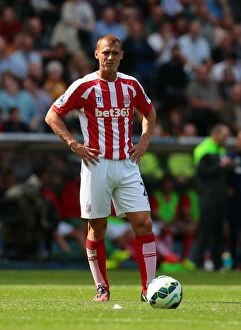 Steve Sidwell Collection: Clash of the Tigers and Potters: Hull City vs Stoke City (August 24, 2014)