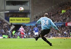 Images Dated 14th March 2009: Clash of the Titans: Everton vs Stoke City (Premier League, March 14, 2009)