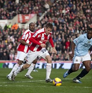 Images Dated 31st January 2009: Clash of Titans: Stoke City vs Manchester City (31.01.2009)