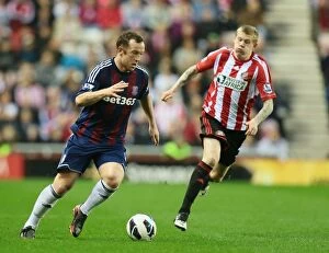Charlie Adam Collection: Football Rivalry: Sunderland vs Stoke City - May 6, 2013