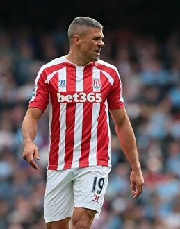 Jonathan Walters Collection: Manchester City v Stoke City