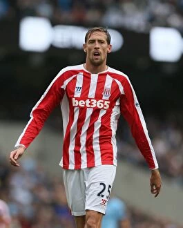 Peter Crouch Collection: Manchester City vs Stoke City: Clash at the Etihad (August 30, 2014)