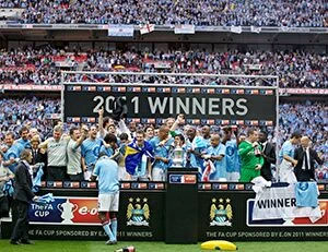 Images Dated 14th May 2011: Manchester City vs Stoke City: Clash at the Etihad - May 14, 2011