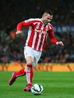 Phil Bardsley Collection: March 4, 2015: Stoke City vs Everton - Clash at the Bet365 Stadium