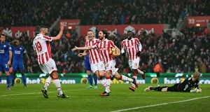 Stoke City v Leicester City Collection: Premier League Battle: Stoke City vs Leicester City - December 17, 2016 at the bet365 Stadium