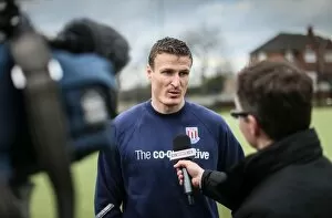 Images Dated 28th February 2014: Robert Huth visits Marybank Primary School, Keele Academy