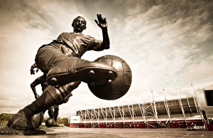 <b class=qtipBold><figcaption>Sir Stanley Matthews Statue</figcaption></b><br><br><em>© Copyright Stoke City FC - All Rights Reserved</em> Sir Stanley Matthews Statue