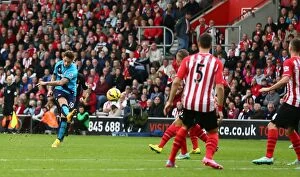 Images Dated 28th October 2014: Southampton vs Stoke City: Clash of the Championship Contenders (October 25, 2014)