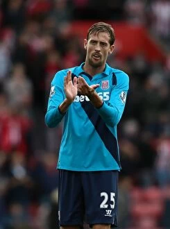 Peter Crouch Collection: Southampton vs Stoke City: Clash of the Premier League Titans (October 25, 2014)