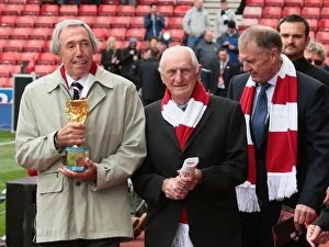 Images Dated 12th May 2013: Stoke City FC: A Football Rivalry Reunion - 150th Anniversary Legends Match: Stoke City vs