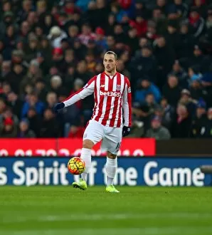Images Dated 17th January 2016: Stoke CIty v Arsenal