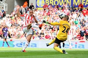 Stoke City v Arsenal Collection: Stoke City vs Arsenal Clash at the Bet365 Stadium - August 26, 2012