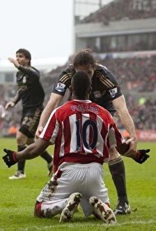 Images Dated 16th January 2010: Stoke City vs Liverpool: Clash at the Britannia (January 16, 2010)