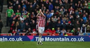 Images Dated 30th April 2016: Stoke City vs Sunderland: Clash at the Bet365 Stadium - April 30, 2016