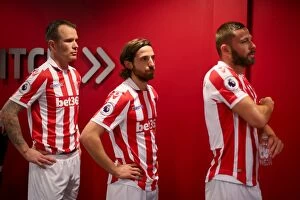 Images Dated 15th October 2016: Stoke City vs Sunderland: Clash at the Bet365 Stadium - October 15, 2016