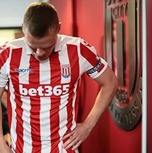 Images Dated 15th May 2016: Stoke City vs. West Ham United: Battle at the Bet365 Stadium (May 15, 2016)